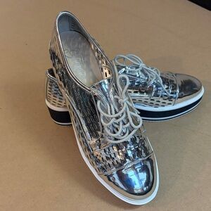 Metallic Silver Women's Lace-Up Platform Oxfords